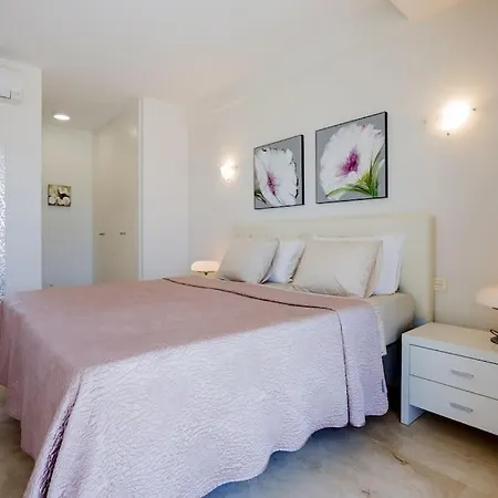 3 Bedroom In Magnolia Golf Apartment