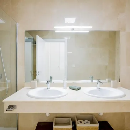 3 Bedroom In Magnolia Golf Apartment *