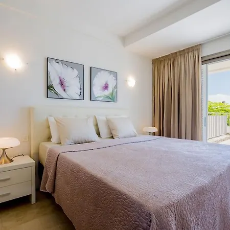 3 Bedroom In Magnolia Golf Apartment *